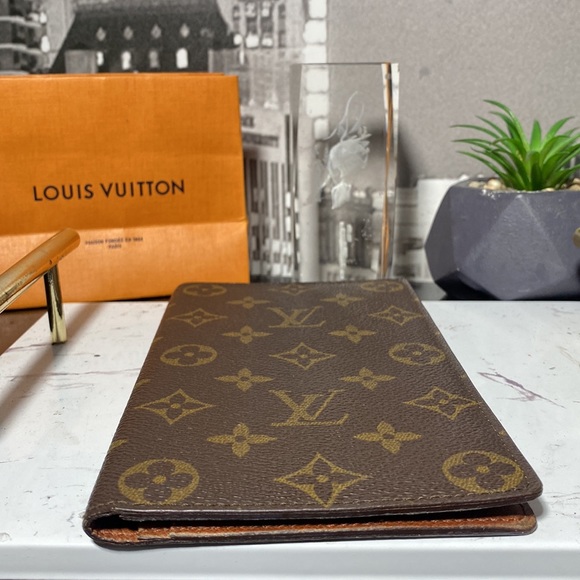 Authentic Louis Vuitton Monogram Checkbook Holder Wallet - Picture 8 of 12